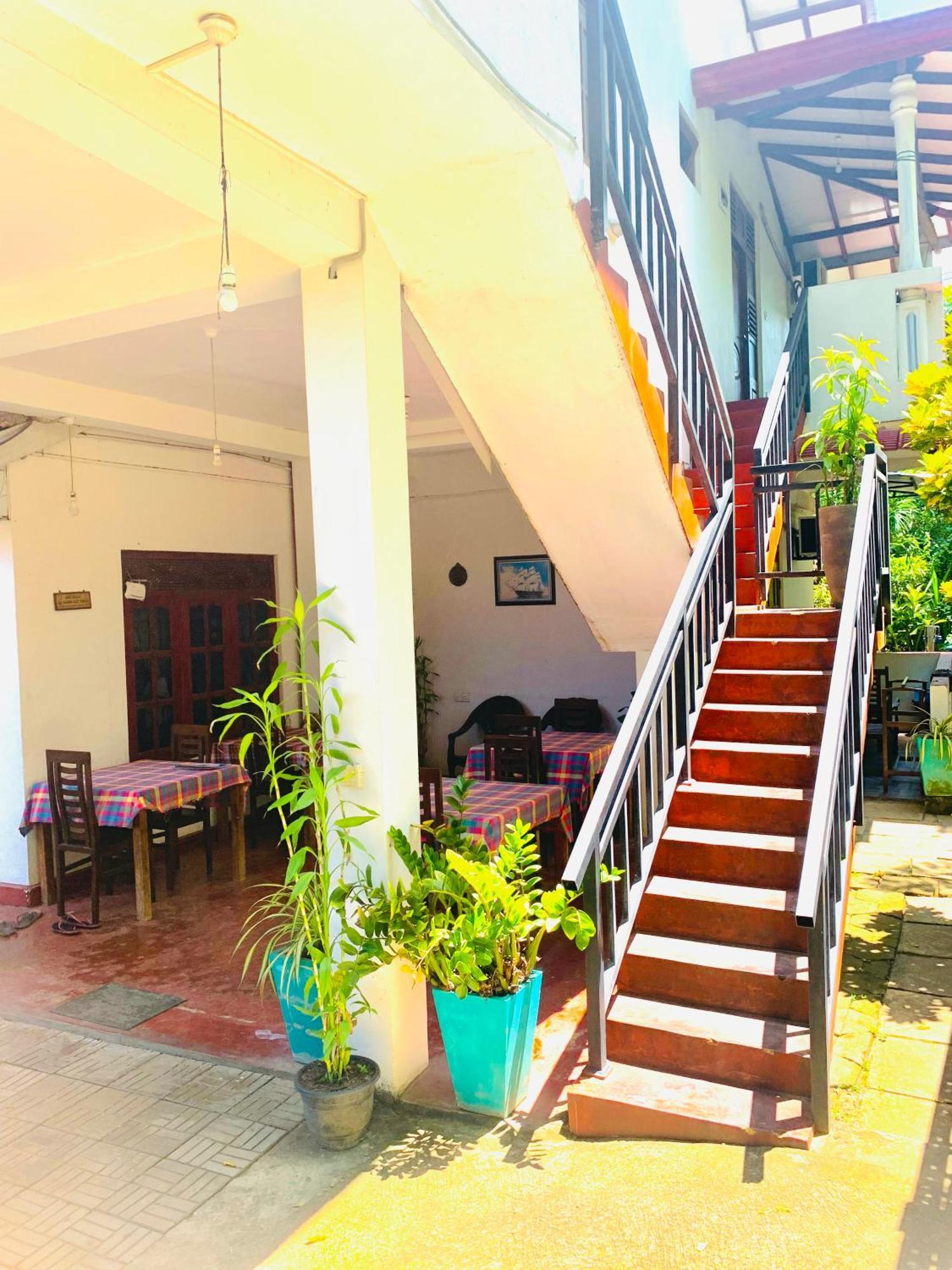 Deshan Homestay & Restaurant Tangalle Eksteriør billede